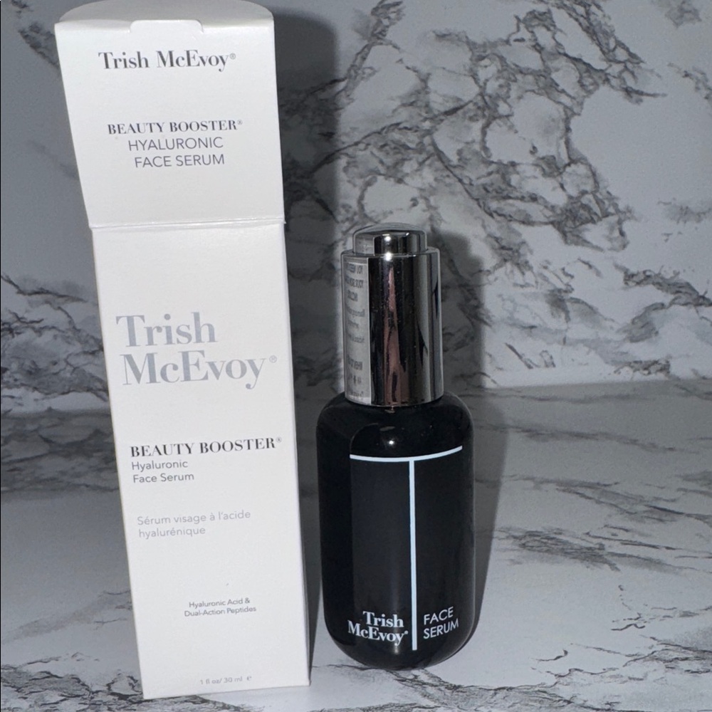 NWT Trish McEvoy beauty booster face serum
Never used
Still in box